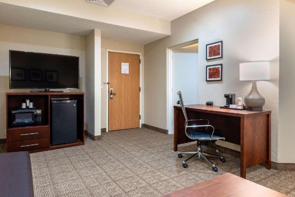 Comfort Suites Downtown Orlando image 20