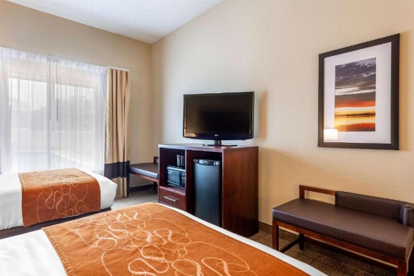 Comfort Suites Downtown Orlando image 9